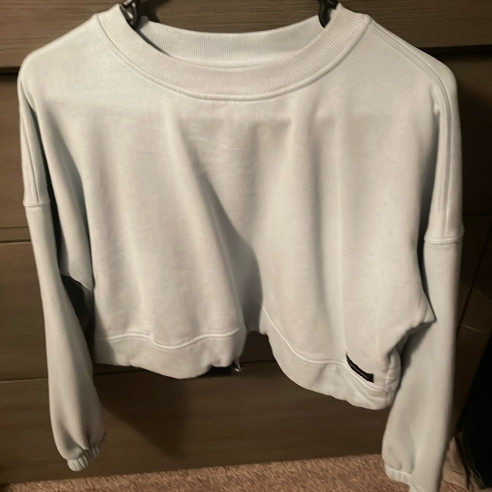 Calvin mint green crop